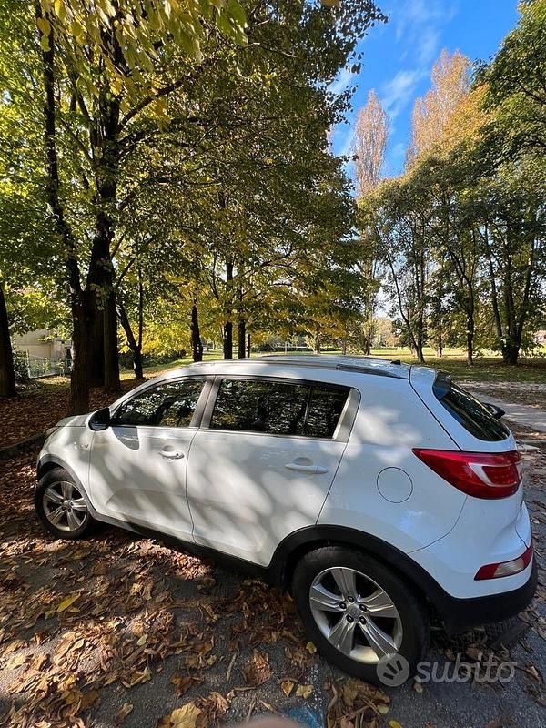 Bianco Usata 2012 Kia Sportage Active SUV | 5250 € (Ottimo prezzo) - Immagine 1/4