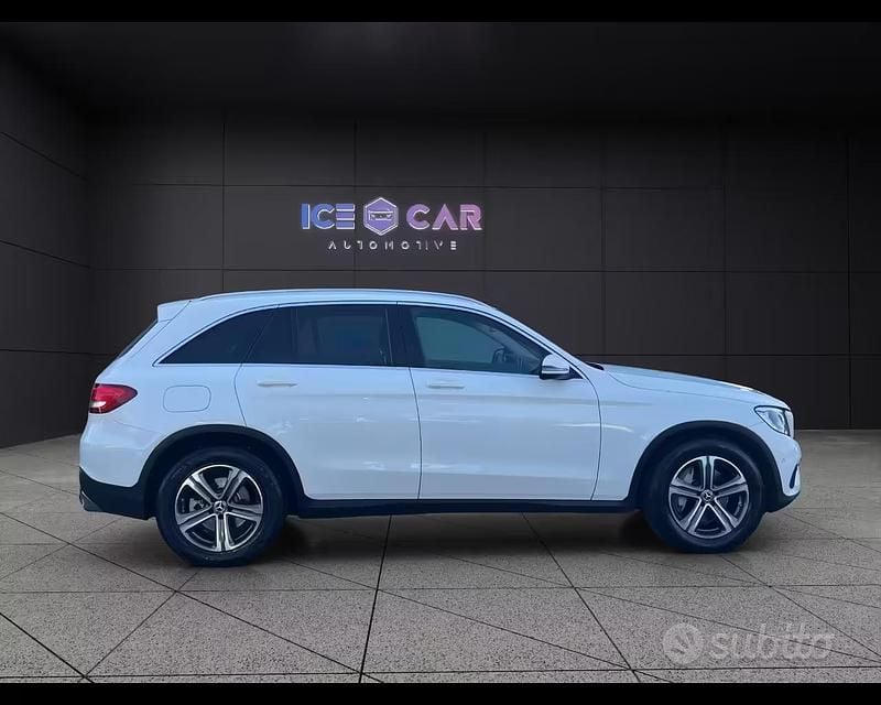 Gebraucht Mercedes GLC250 204 PS (150 kW) 2019 Weiß SUV