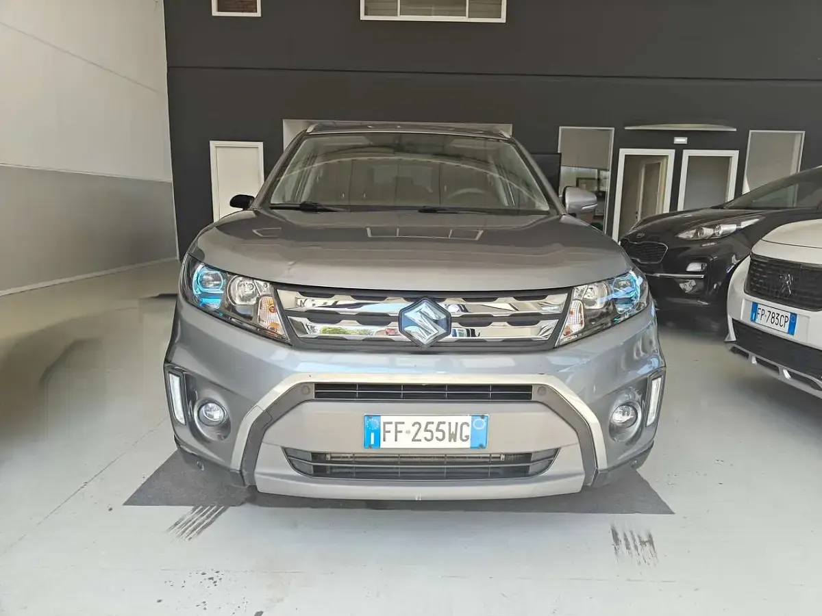 Usata Suzuki Vitara 120 CV (88 kW) 2016 Grigio SUV