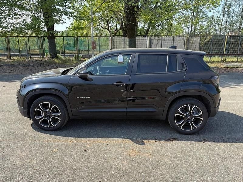 Occasion Jeep Avenger Summit 101 PK (74 kW) 2023 Zwart SUV