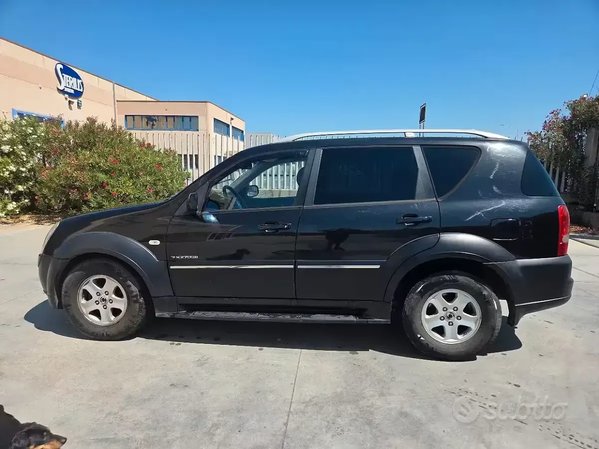 Usata SsangYong Rexton 186 CV (136 kW) 2010 Nero SUV