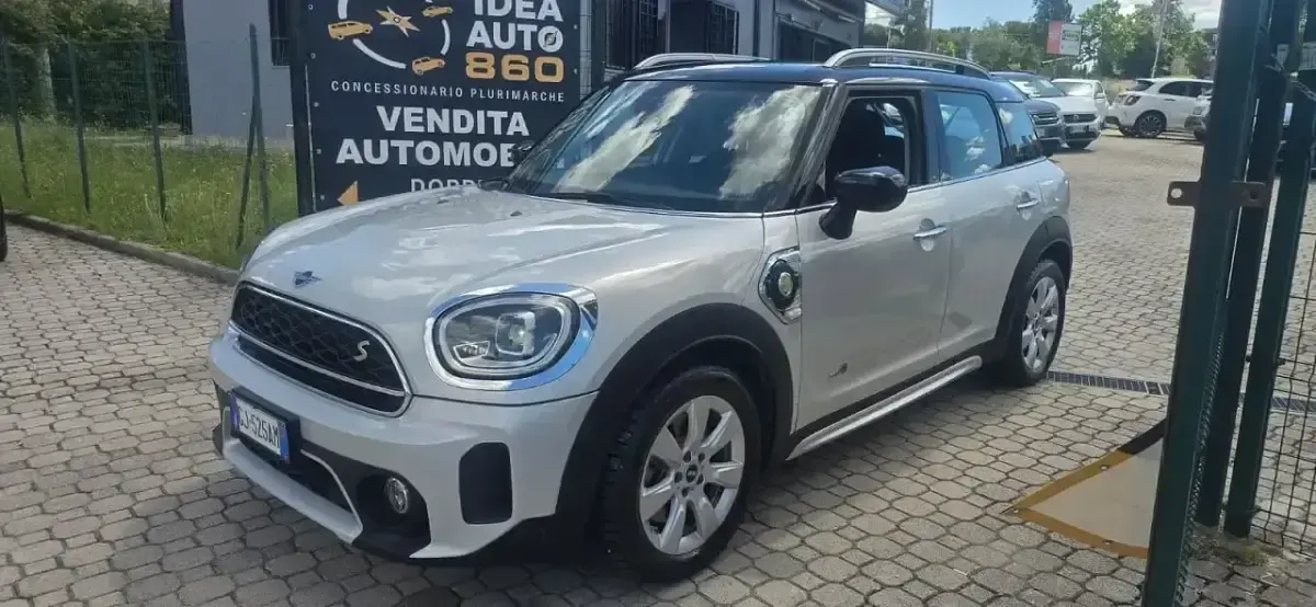 Usata Mini Cooper S Countryman Business 125 CV (91 kW) 2022 Argento SUV