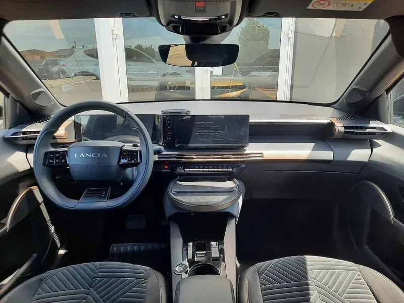 Usata Lancia Ypsilon 110 CV (80 kW) 2024 Utilitaria