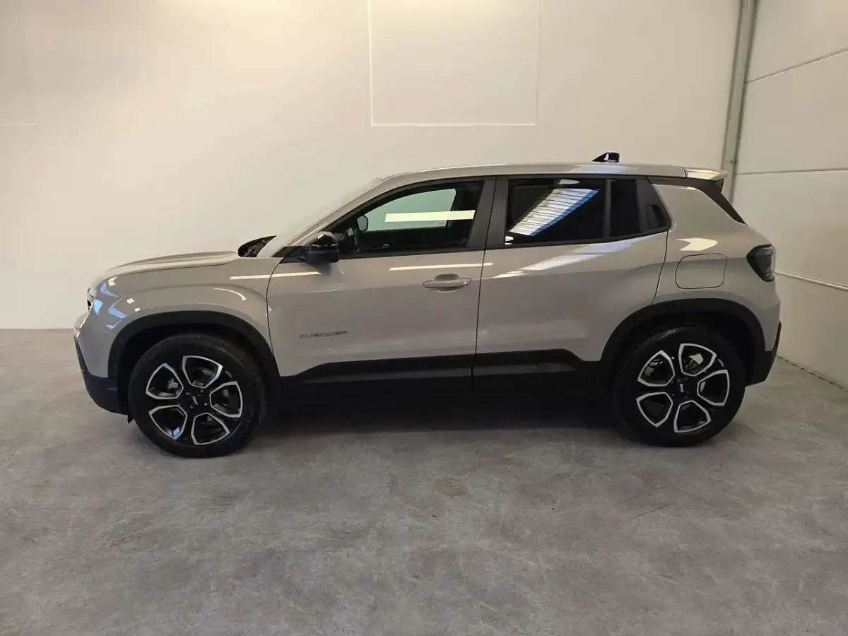 Nuova Jeep Avenger Summit 110 CV (80 kW) 2026 Other SUV