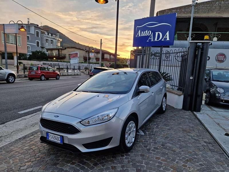 Grigio Usata 2018 Ford Focus Station wagon | 11.500 € (Buon prezzo) - Immagine 1/4