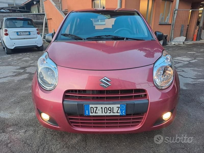 Usata Suzuki Alto 68 CV (50 kW) 2010 Rosso Utilitaria