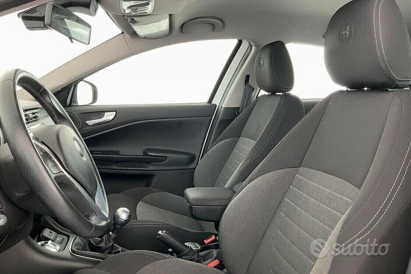 Usata Alfa Romeo Giulietta Super 175 CV (128 kW) 2017 Bianco Utilitaria