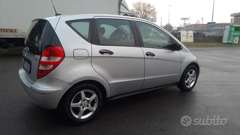 Usata Mercedes A160 Elegance 82 CV (60 kW) 2007 Grigio Berlina