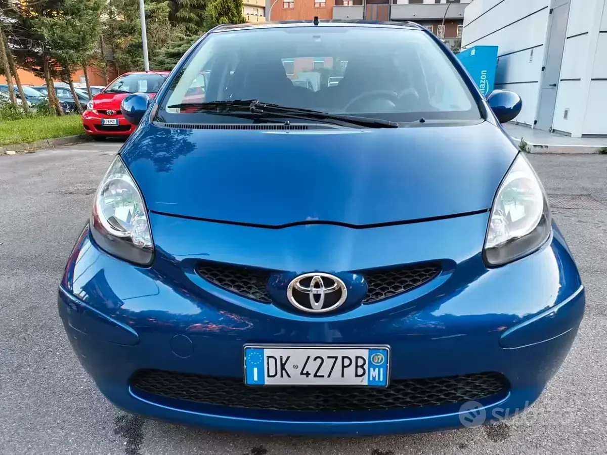 Begagnad Toyota Aygo 68 HK (50 kW) 2007 Blå Halvkombi