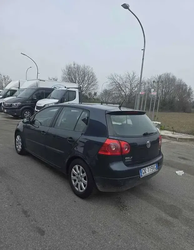 Usata VW Golf VI 102 CV (75 kW) 2008 Blu Utilitaria