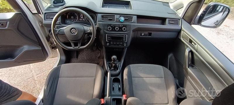 Usata VW Caddy Maxi 122 CV (89 kW) 2016 Bianco Monovolume