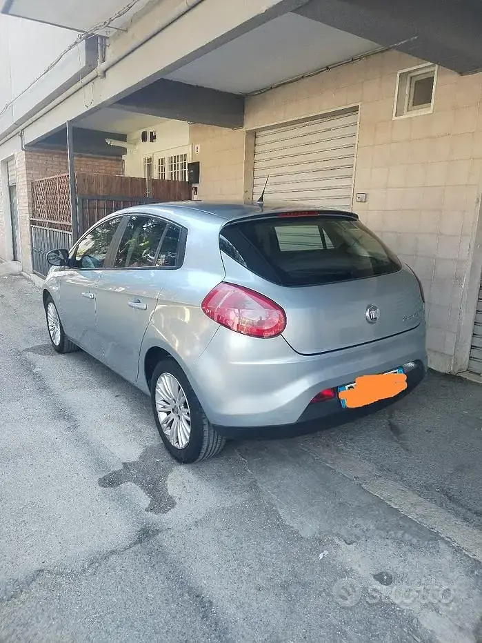 Usata Fiat Bravo 121 CV (88 kW) 2007 Blu/azzurro Utilitaria