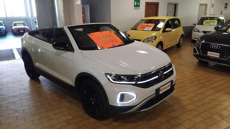 Pure white / pastello Usata 2022 VW T-Roc Style SUV | 25.900 € (Molto cara) - Immagine 1/4