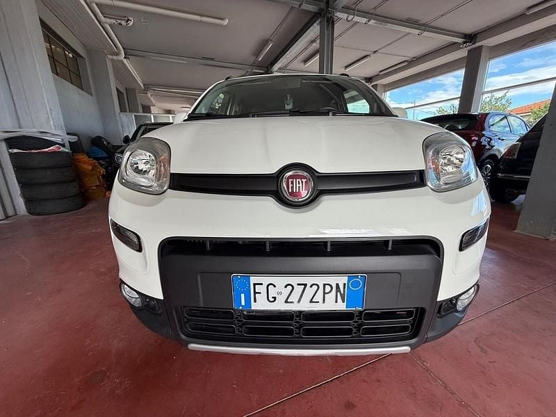Bianco Usata 2017 Fiat Panda 4x4 S Due volumi | 14.999 € (Cara) - Immagine 1/4