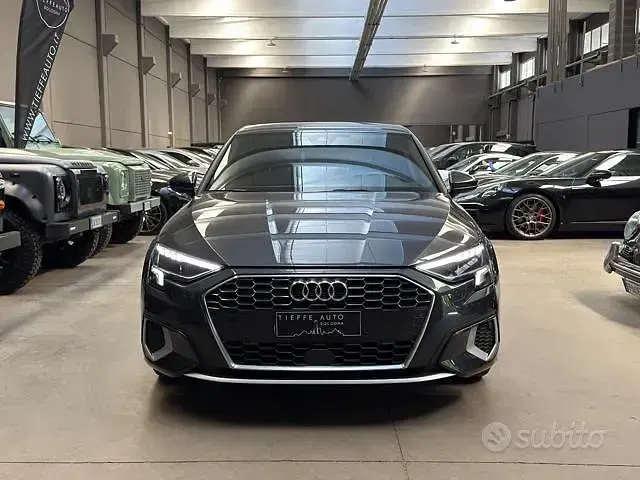 Usata Audi A3 Advanced 110 CV (80 kW) 2021 Grigio metallizzato Berlina