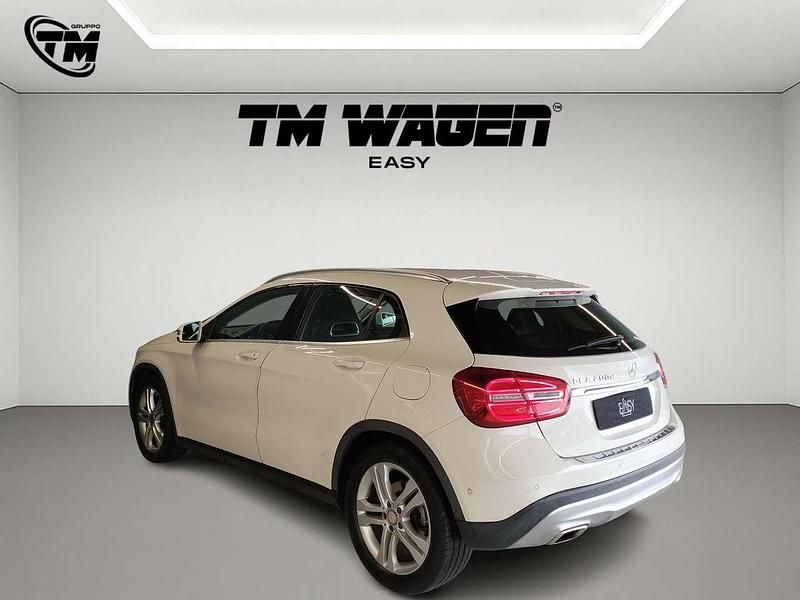 Usata Mercedes GLA200 136 CV (100 kW) 2017 Bianco SUV