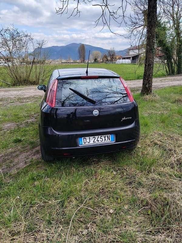 Usata Fiat Grande Punto Emotion 90 CV (66 kW) 2007 Nero Utilitaria