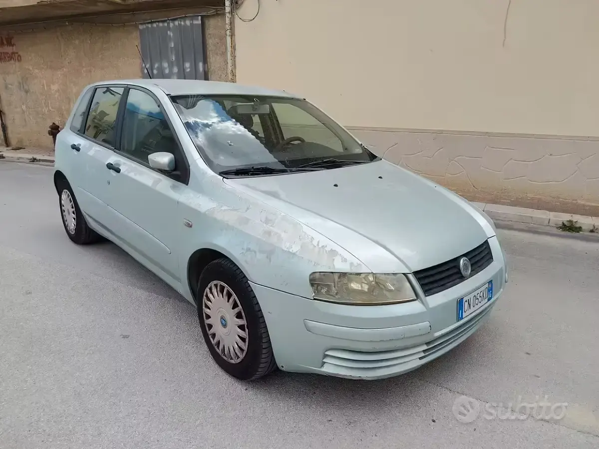Usata Fiat Stilo Dynamic 116 CV (85 kW) 2004 Verde Berlina
