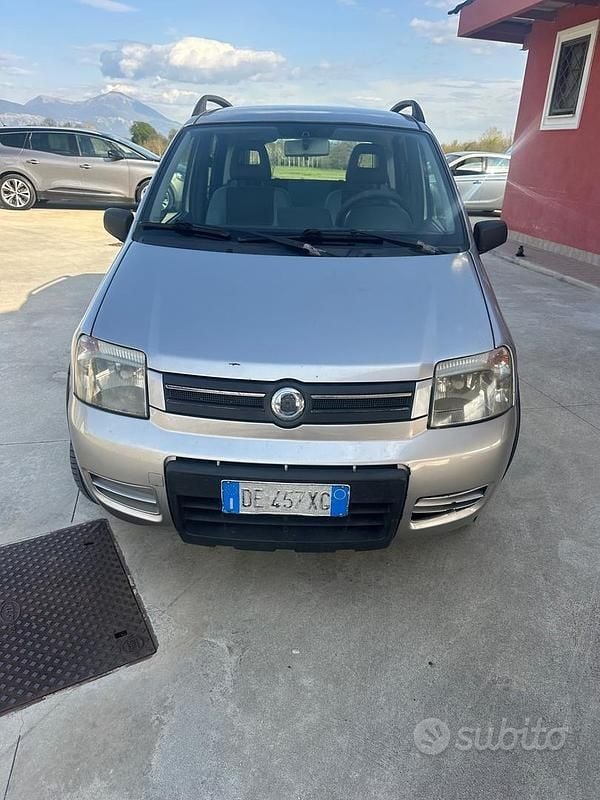 Usata Fiat Panda 4x4 69 CV (50 kW) 2006 Grigio Utilitaria
