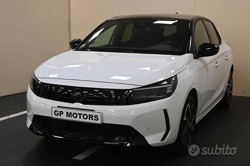 Usata Opel Corsa GS Line 100 CV (73 kW) 2024 Bianco Berlina