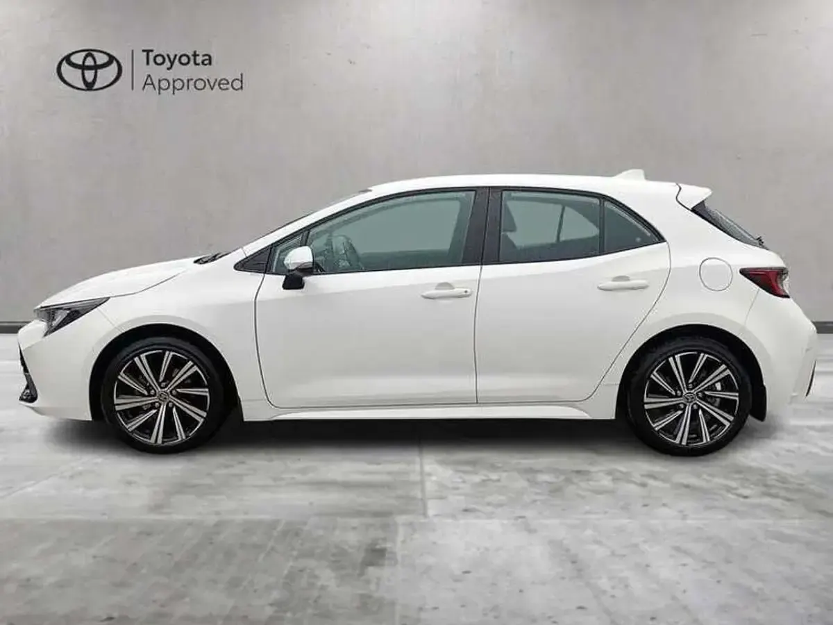 Usata Toyota Corolla Active 98 CV (72 kW) 2023 Other Utilitaria