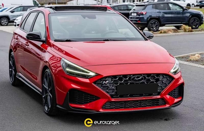 Usata Hyundai i30 N Performance 280 CV (205 kW) 2023 Rosso pastello Berlina
