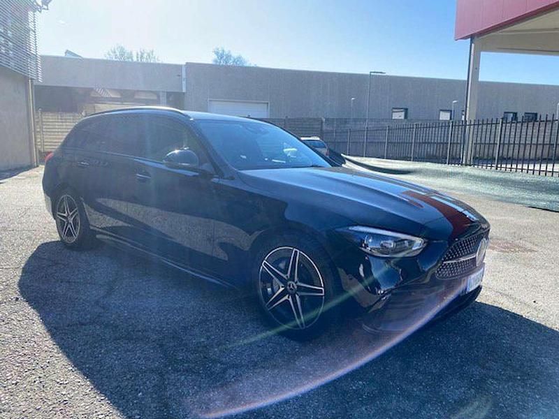 Usata Mercedes C300e AMG Line Premium Plus 265 CV (194 kW) 2025 Nero Station wagon