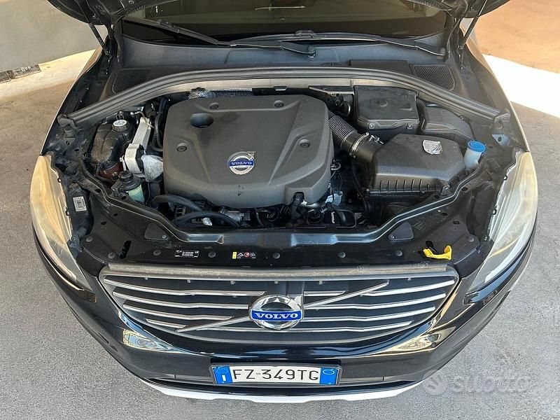 Usata Volvo XC60 Summum 215 CV (158 kW) 2014 Nero SUV