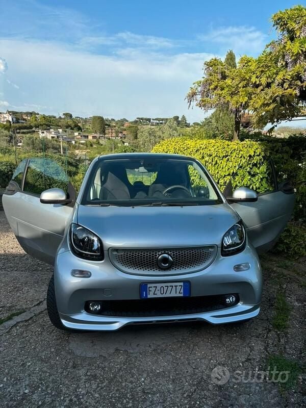 Usata Smart ForTwo Coupé Brabus 71 CV (52 kW) 2019 Utilitaria