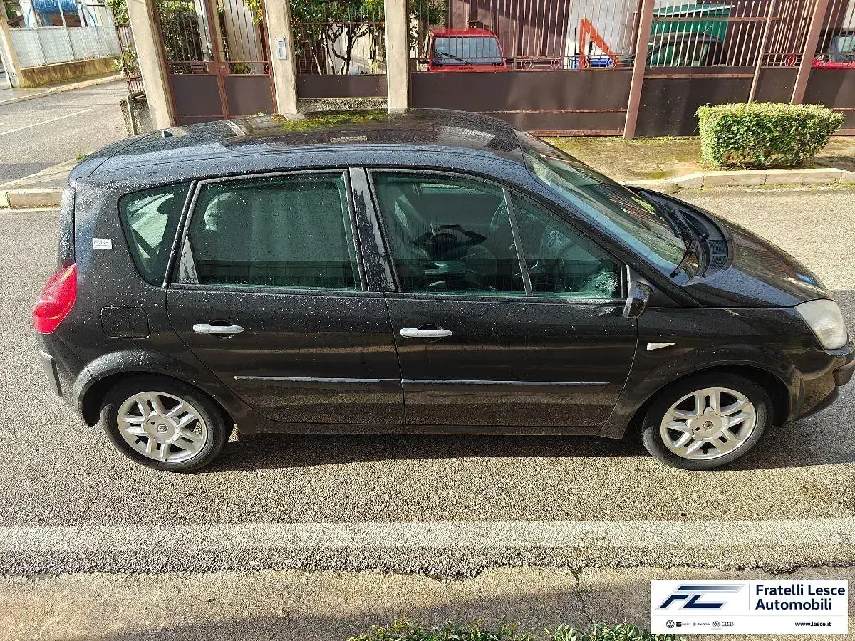 Usata Renault Scénic Dynamique 104 CV (76 kW) 2008 Nero