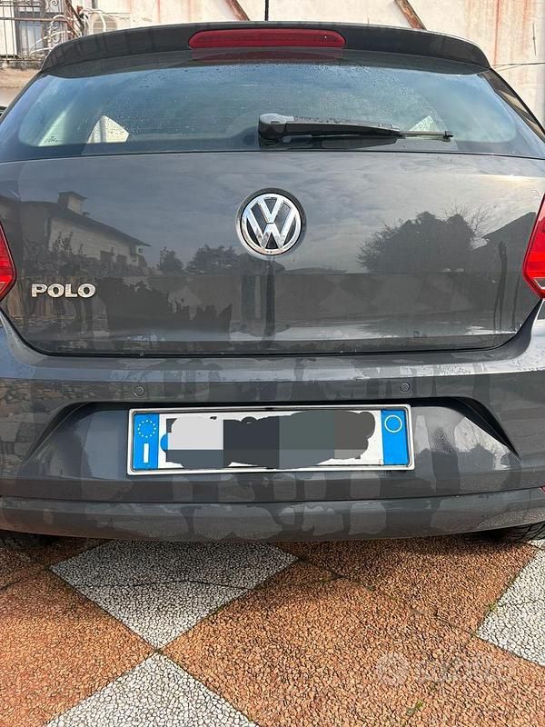 Usata VW Polo Comfortline 75 CV (55 kW) 2017 Grigio Berlina