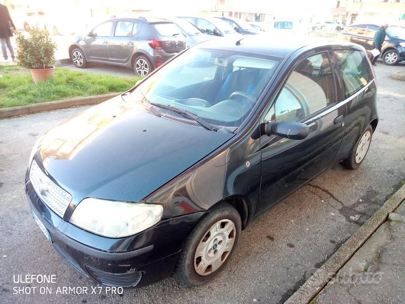 Usata Fiat Punto 77 CV (56 kW) 2009 Nero Utilitaria