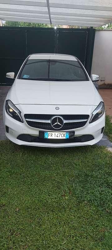 Usata Mercedes 180 Business 148 CV (108 kW) 2017 Bianco Berlina