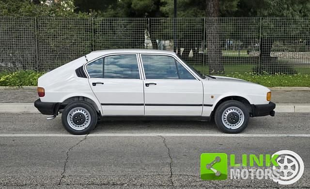 Usata Alfa Romeo Alfasud 68 CV (50 kW) 1983 Bianco Berlina