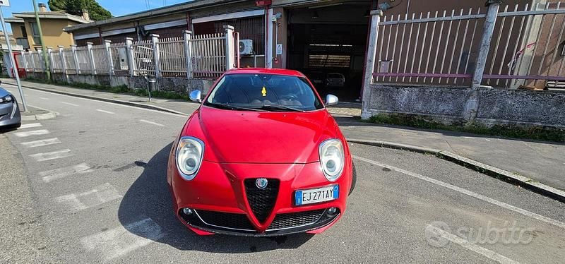 Usata Alfa Romeo MiTo Distinctive 120 CV (88 kW) 2011 Rosso Utilitaria
