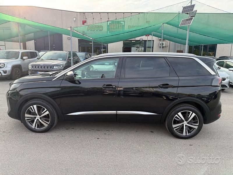 Gebraucht Peugeot 5008 Allure 131 PS (96 kW) 2021 Schwarz SUV