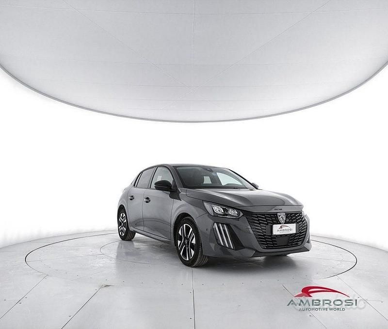 Usata Peugeot 208 Allure 100 CV (73 kW) 2025 Grigio Utilitaria