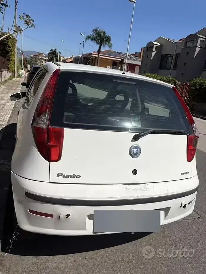 Usata Fiat Punto 69 CV (50 kW) 2006 Bianco Utilitaria