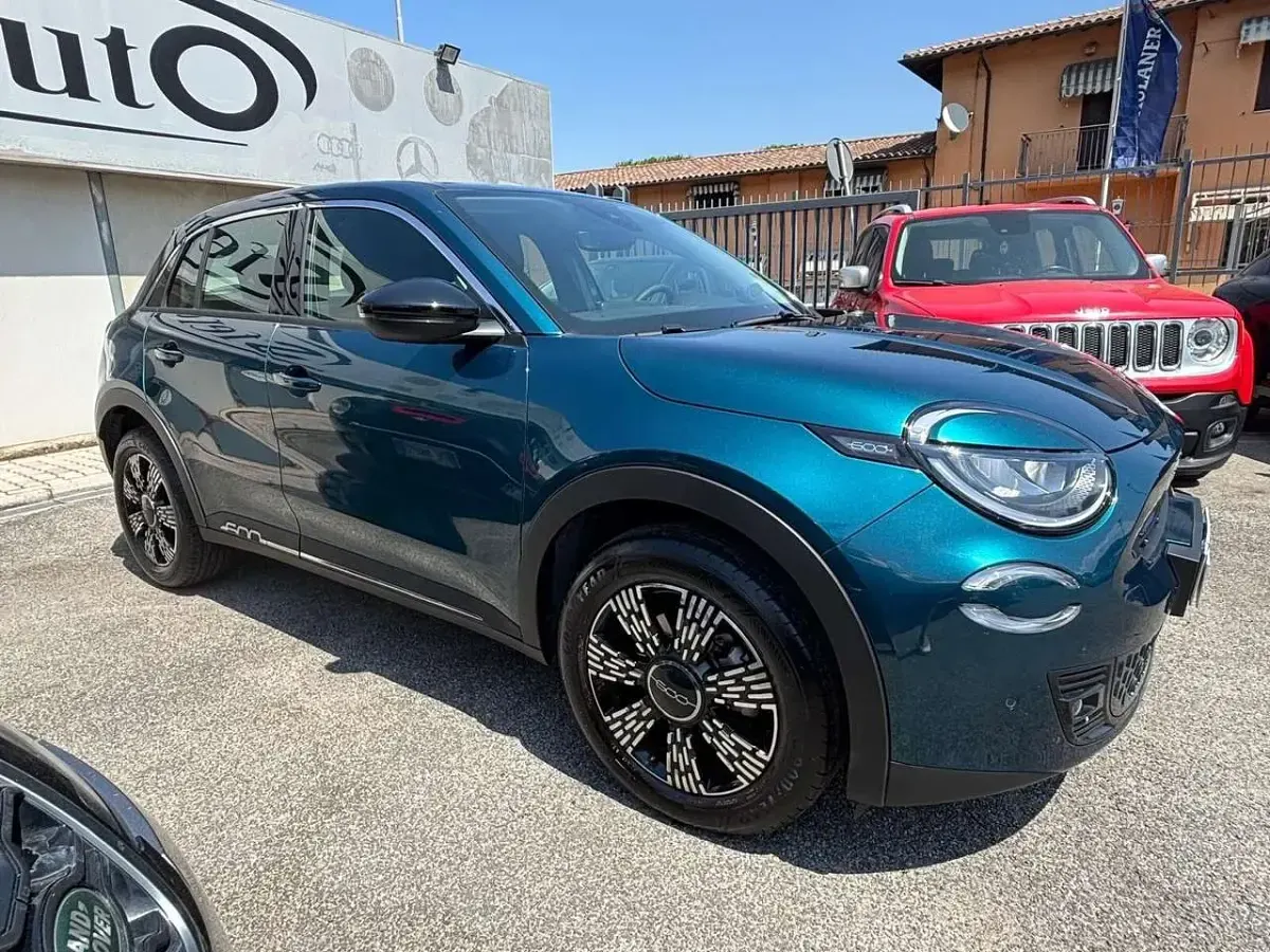 Usata Fiat 600 136 CV (100 kW) 2025 Verde SUV