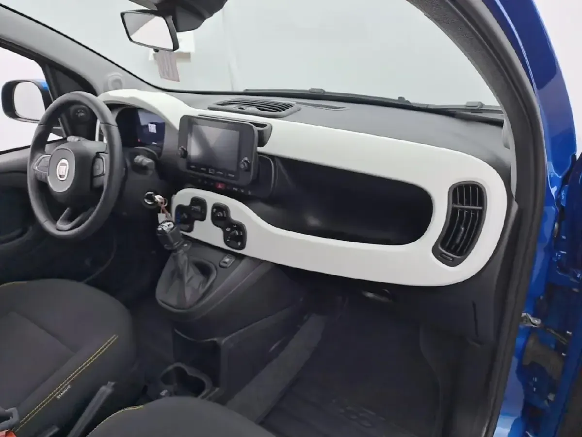 Usata Fiat Panda S 70 CV (51 kW) 2025 Blu Utilitaria