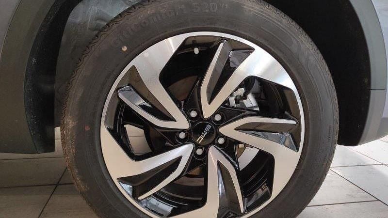 Nuova EMC SEI 2026 Grigio SUV