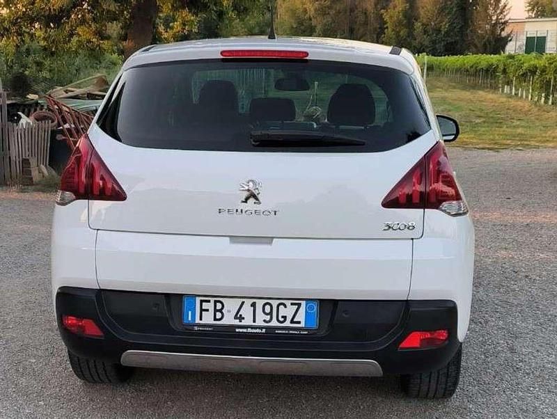 Usata Peugeot 3008 120 CV (88 kW) 2015 Station wagon
