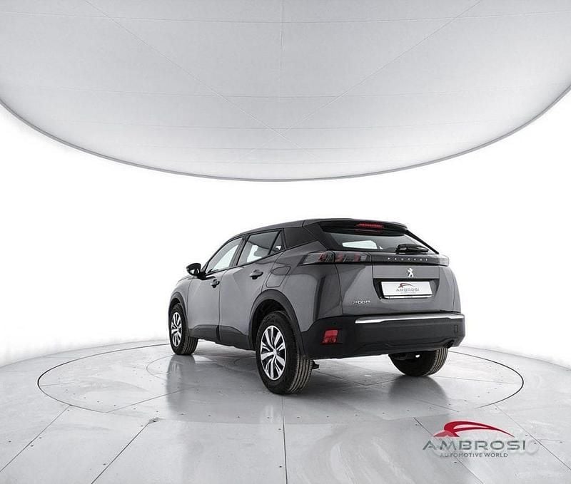 Usado Peugeot 2008 Active 101 HP (74 kW) 2023 Cinzento SUV