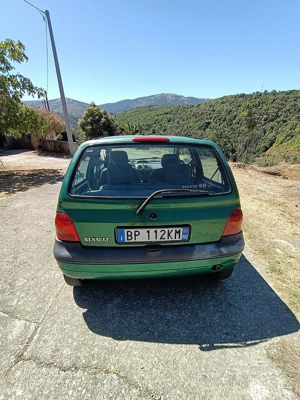 Usata Renault Twingo 58 CV (42 kW) 2001 Verde Utilitaria