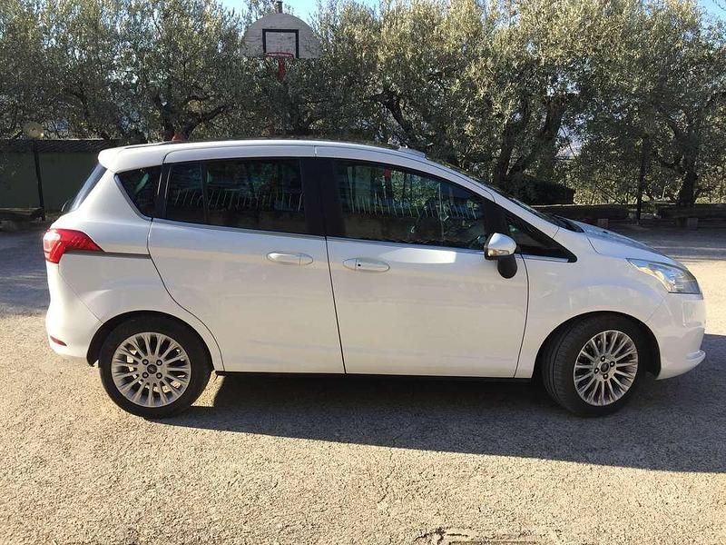 Begagnad Ford B-MAX Titanium 95 HK (69 kW) 2013 Vit Minibuss
