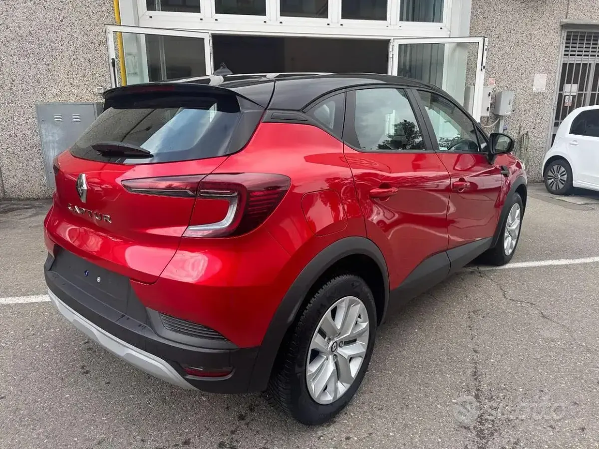 Usata Renault Captur Equilibre 91 CV (66 kW) 2022 Rosso SUV