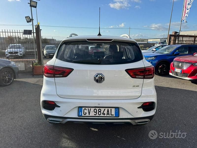 Usata MG ZS Luxury 106 CV (77 kW) 2024 Bianco SUV