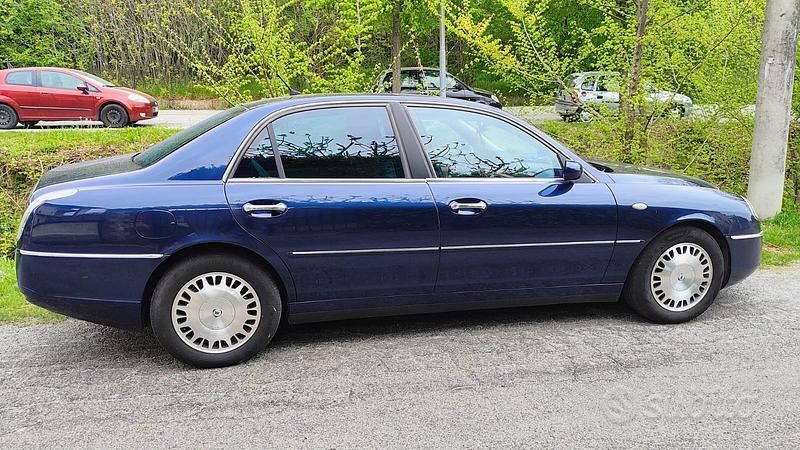 Usata Lancia Thesis 185 CV (136 kW) 2007 Blu Berlina