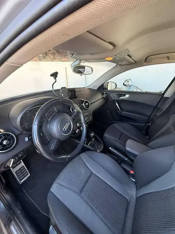Usata Audi A1 Sportback Ambiente 90 CV (66 kW) 2015 Blu/azzurro Utilitaria