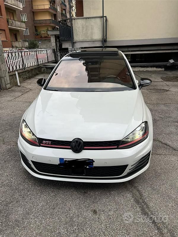 Usata 2015 VW Golf VII GTI Tre volumi | 19.500 € (Buon prezzo) - Immagine 1/4